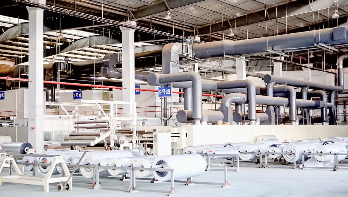 游艇会yth反光拥有数十条反光布生产线